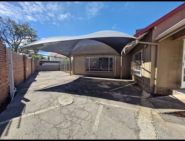 97M² OFFICE TO LET IN PARKDENE